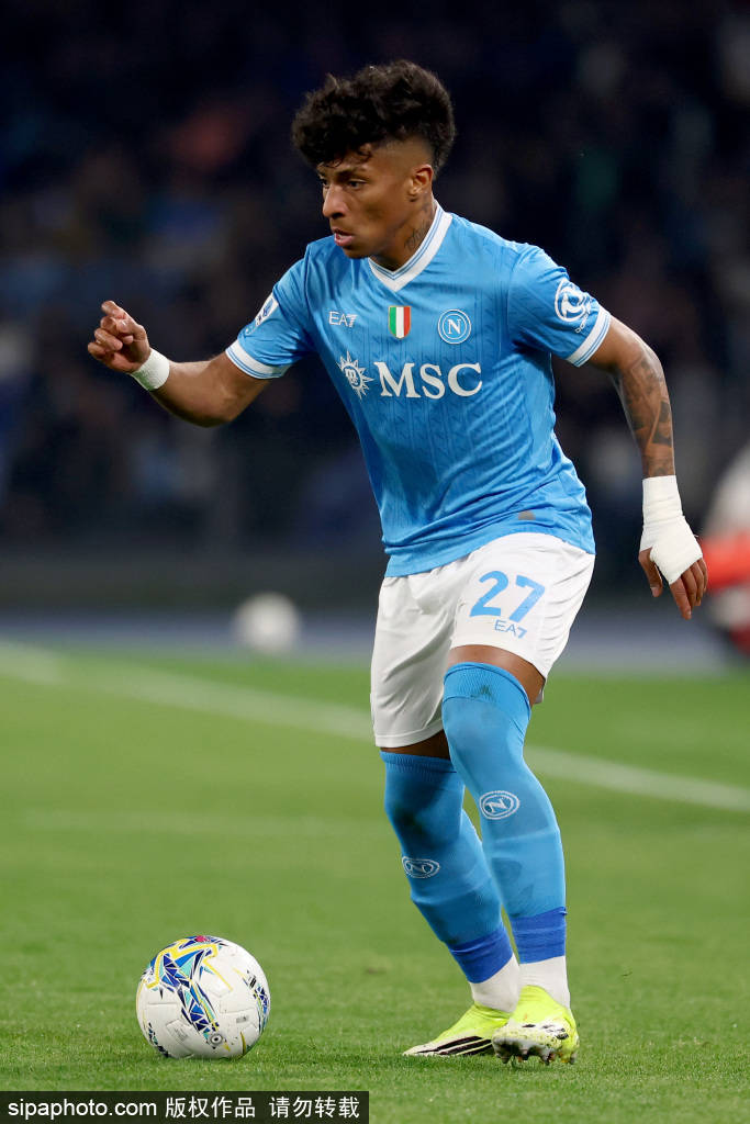 意甲炸裂！麦克托米奈闪电破门，那不勒斯四连胜狂飙，孔蒂率队剑指榜首，米兰瑟瑟发抖！